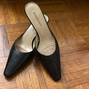 Karen Scott black snakeskin kitten heel (size 7.5)